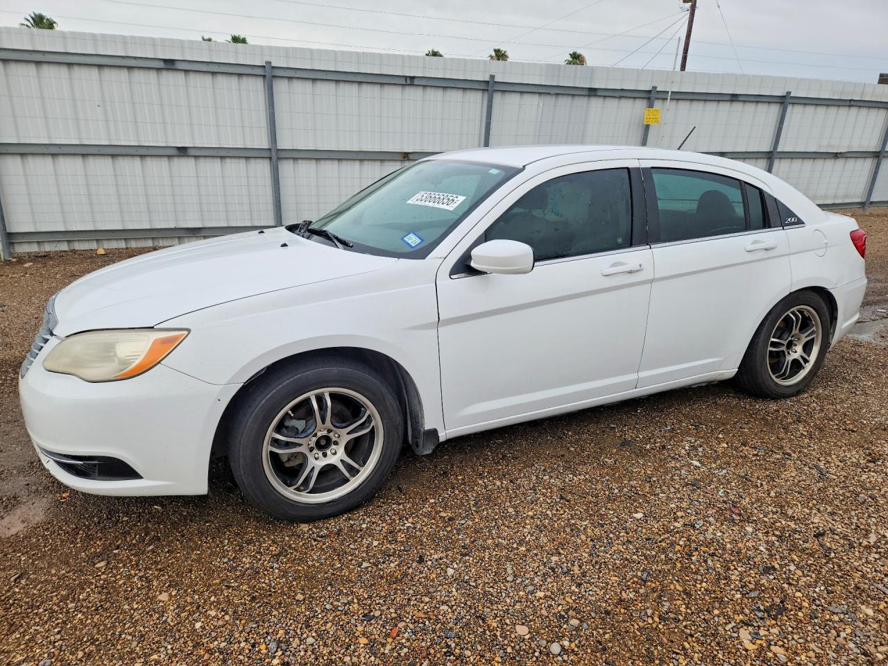 1C3CCBAB6EN205434 · 2014 CHRYSLER 200