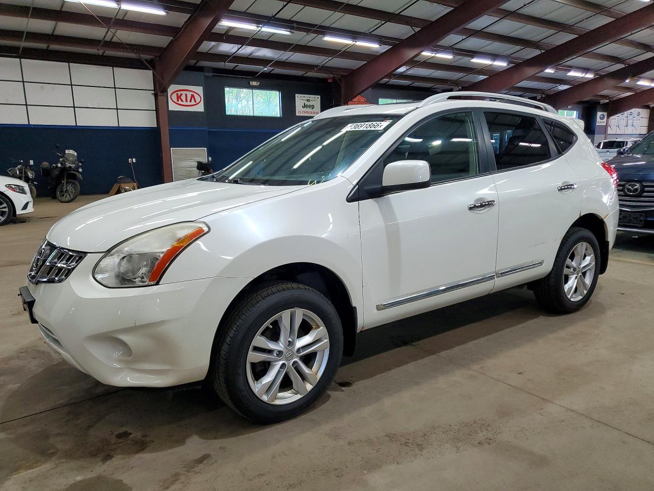 JN8AS5MV9DW140329 · 2013 NISSAN ROGUE