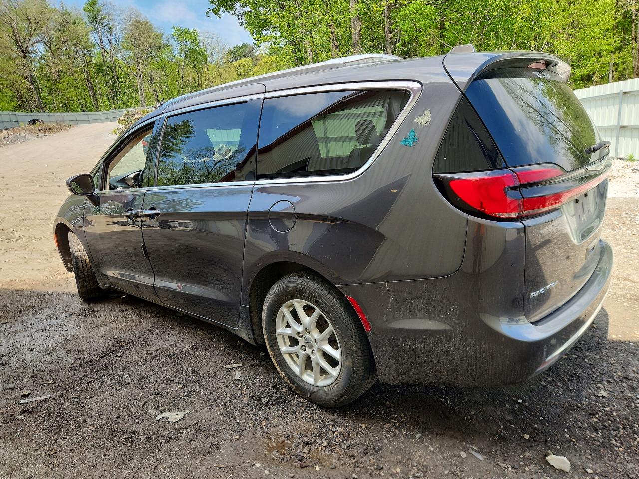 2C4RC1BG4MR593582 · 2021 CHRYSLER PACIFICA · 2/13
