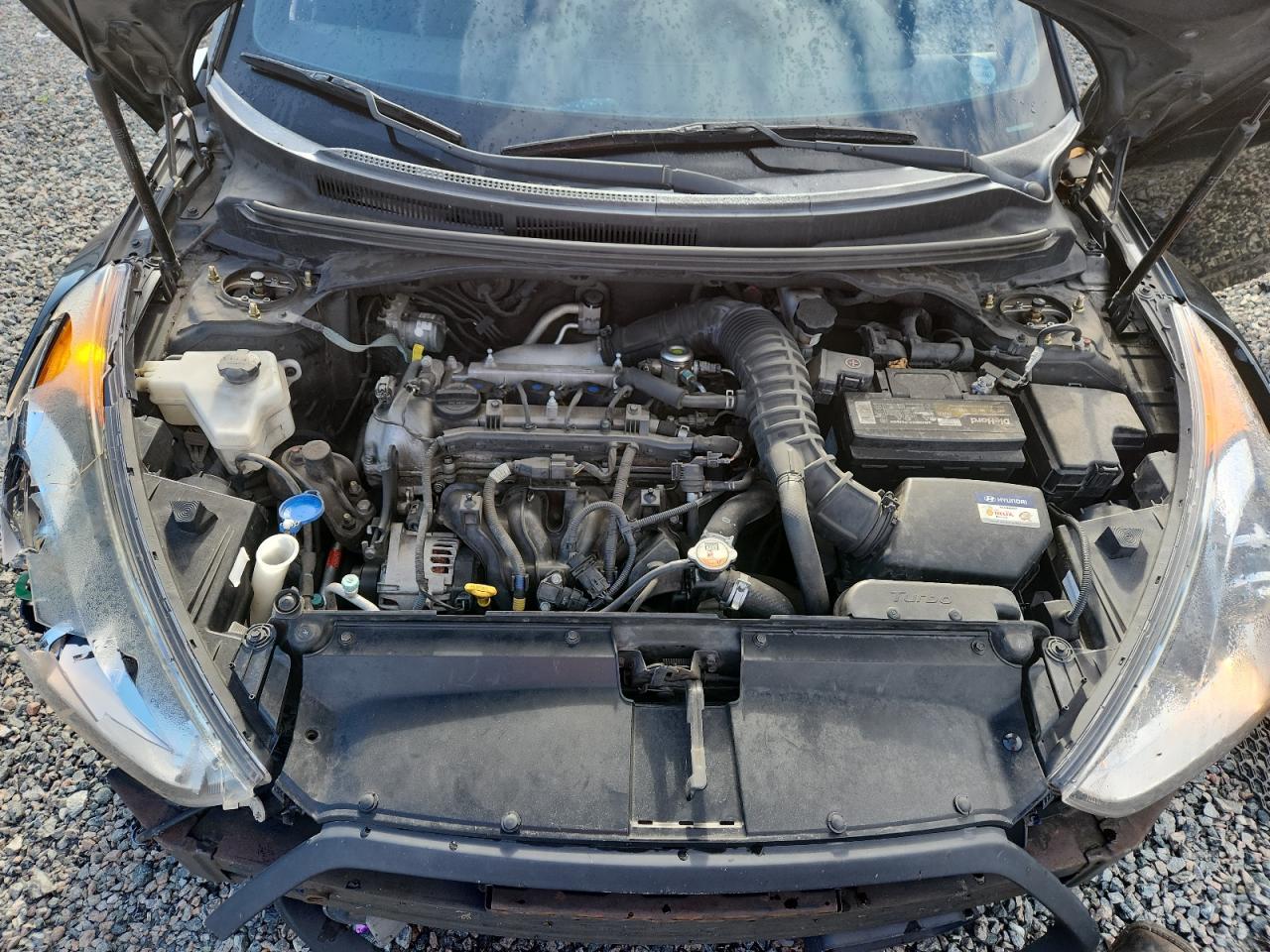 KMHTC6AE6GU303736 · 2016 HYUNDAI VELOSTER · 11/12