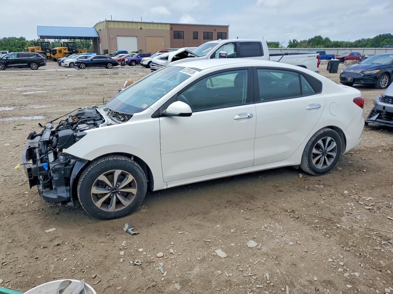 3KPA24AD0NE433419 · 2022 KIA RIO