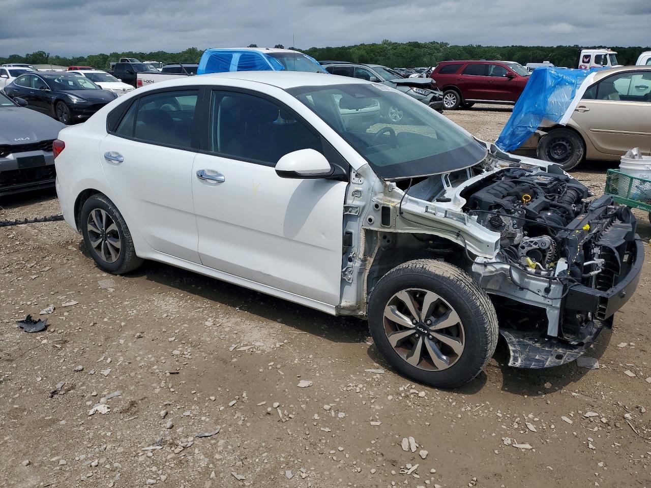 3KPA24AD0NE433419 · 2022 KIA RIO · 4/13