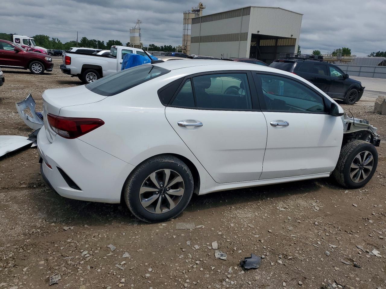3KPA24AD0NE433419 · 2022 KIA RIO · 3/13