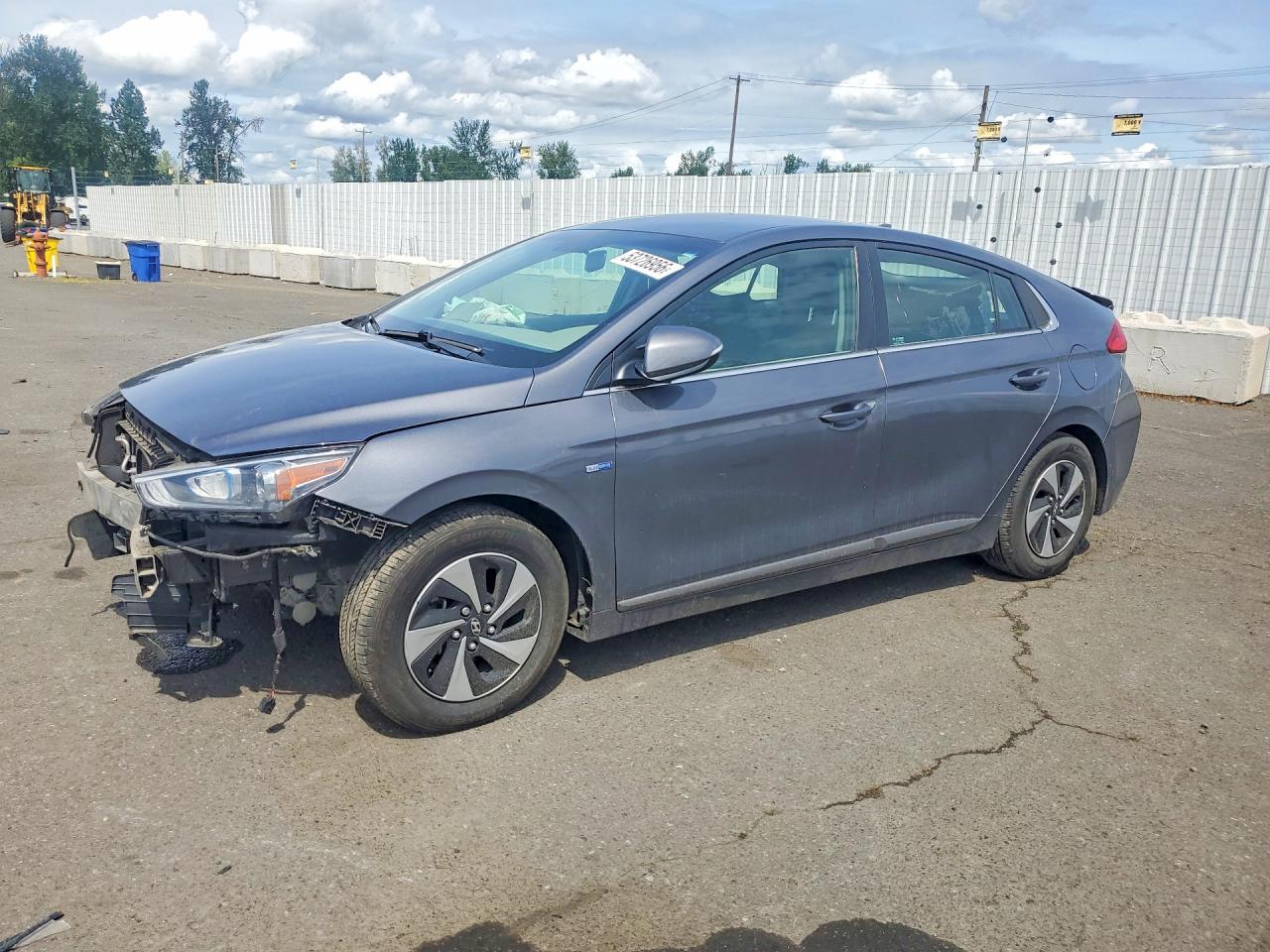 KMHC75LCXHU046026 · 2017 HYUNDAI IONIQ
