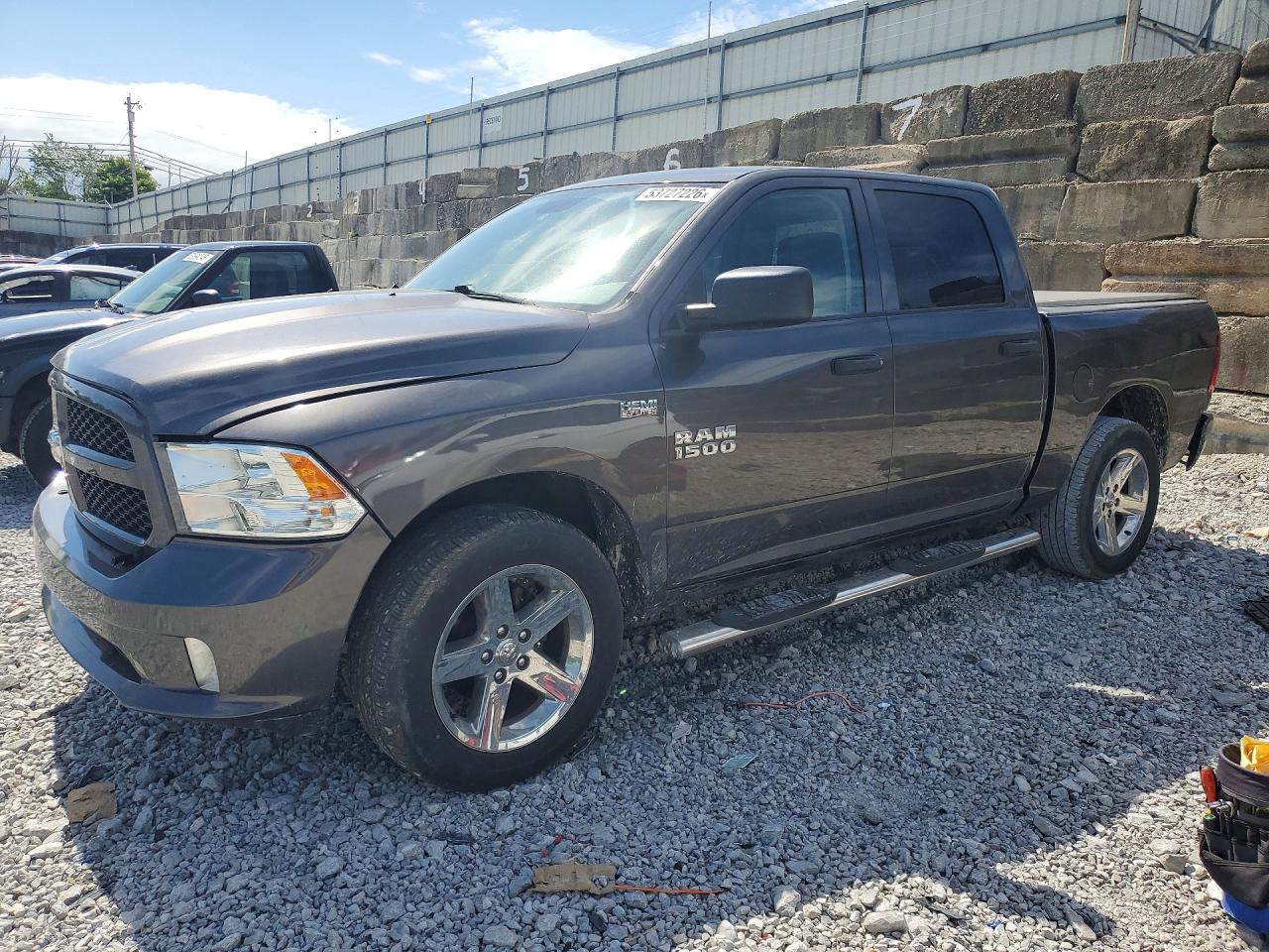 3C6RR7KT4JG122975 · 2018 RAM 1500