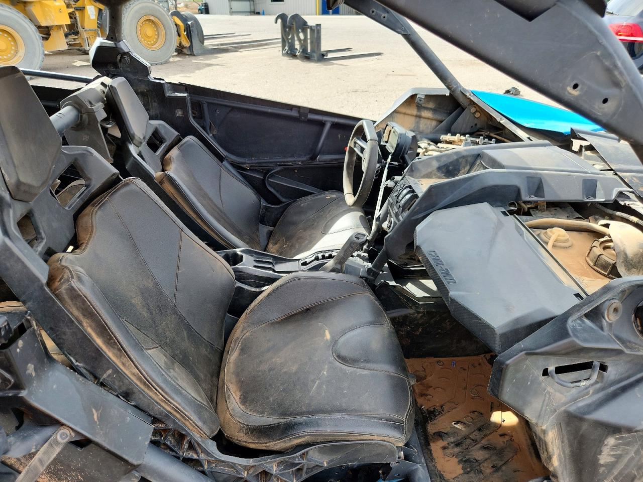 3JBVMAY44PE000661 · 2023 CAN-AM MAVERICK X3 · 5/10