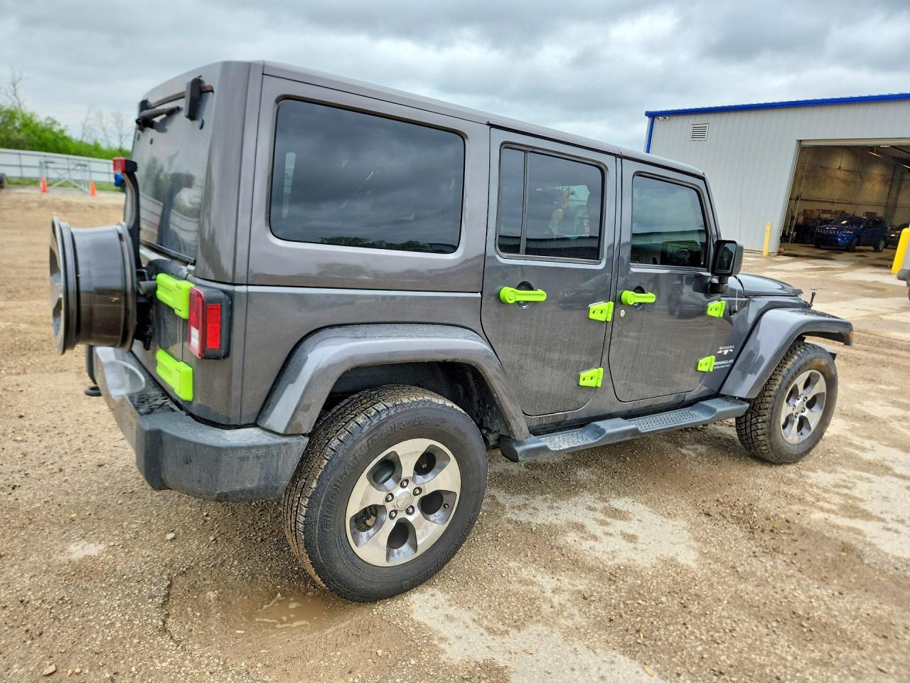 1C4BJWEG0HL507215 · 2017 JEEP WRANGLER UNLIMITED · 3/13