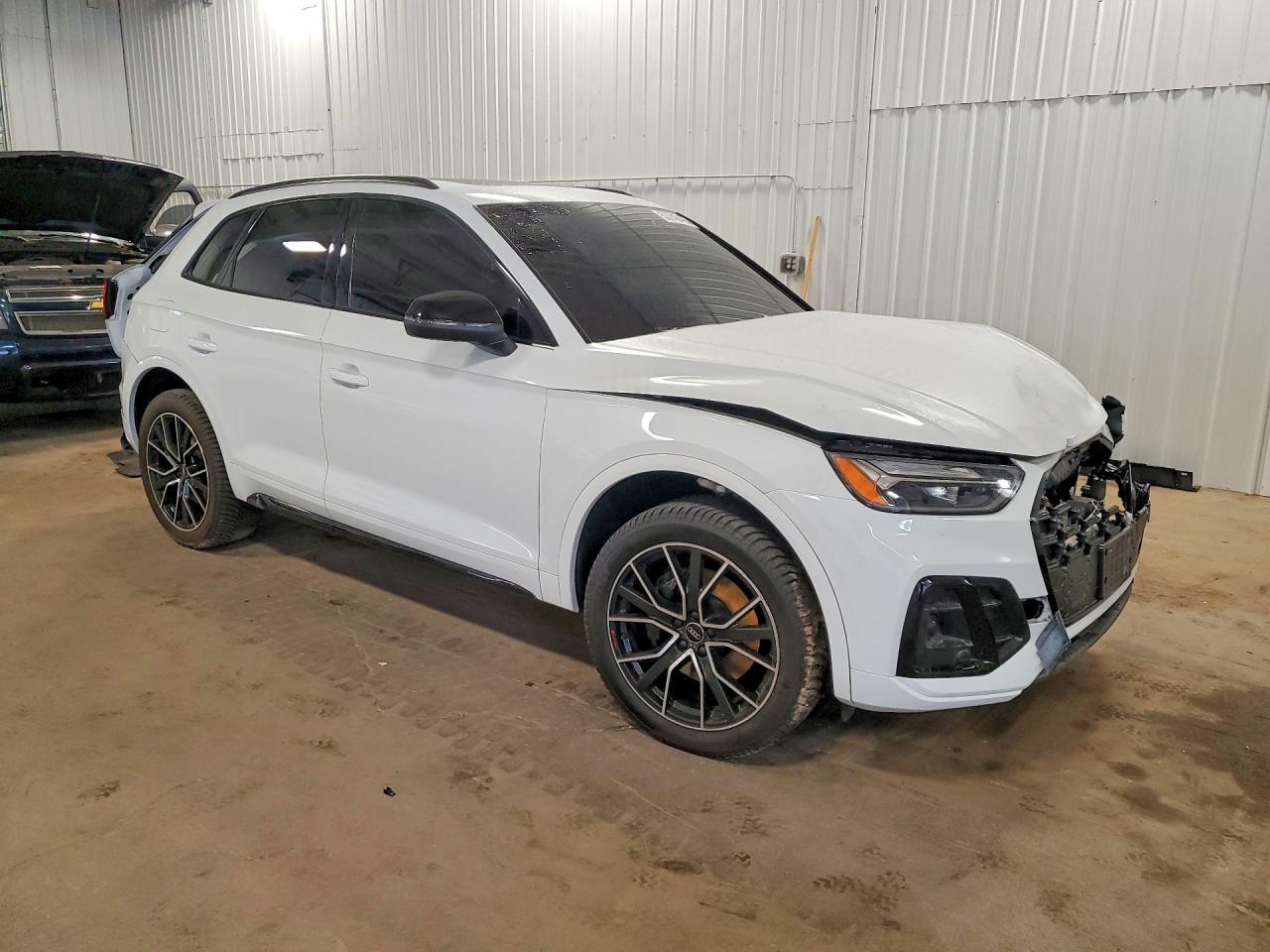WA1B4AFY3N2134961 · 2022 AUDI SQ5 · 4/13