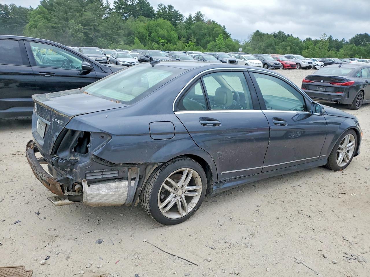 WDDGF8AB2DR286033 · 2013 MERCEDES-BENZ C · 3/13