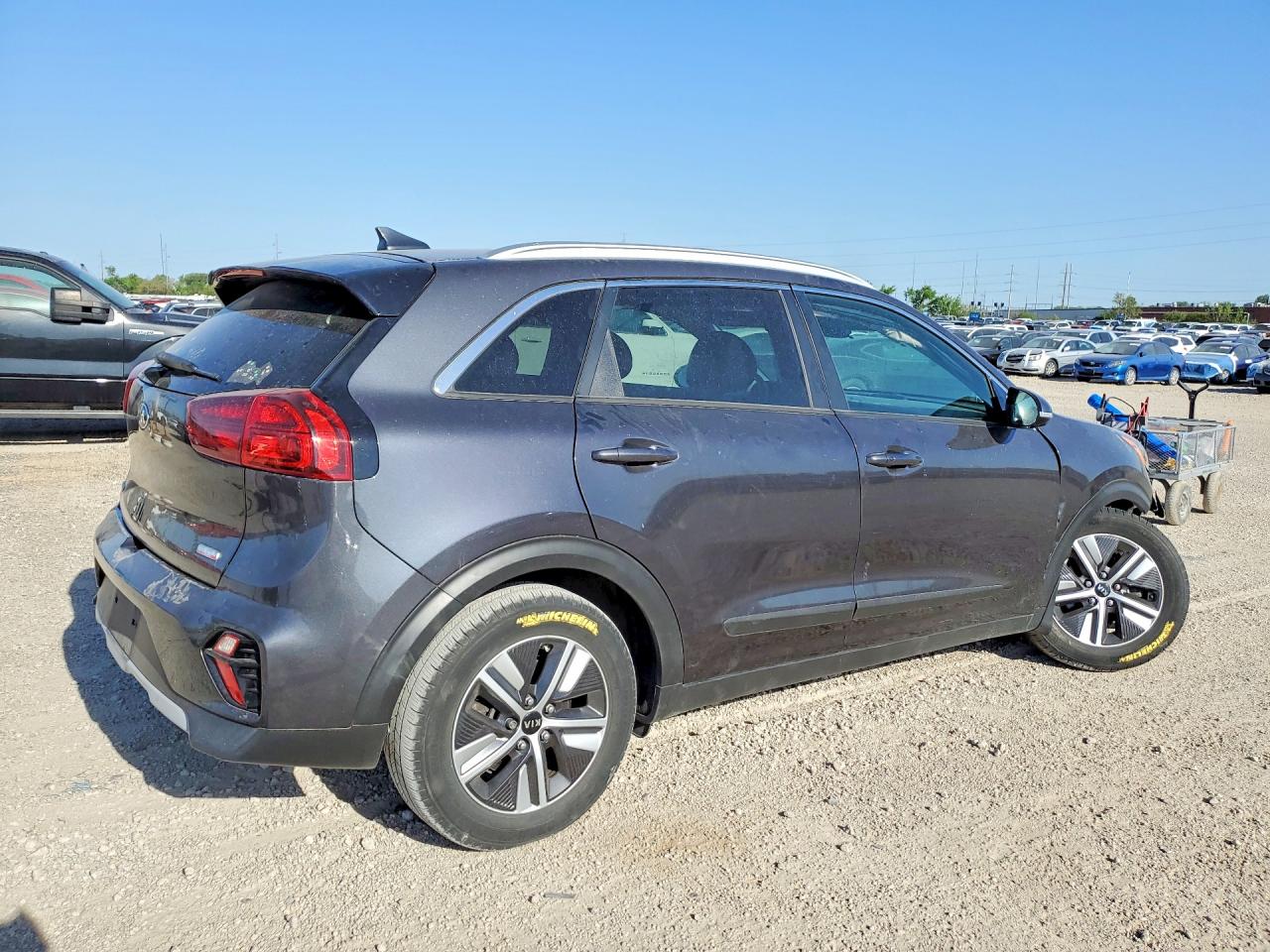 KNDCD3LD5L5387430 · 2020 KIA NIRO · 3/13