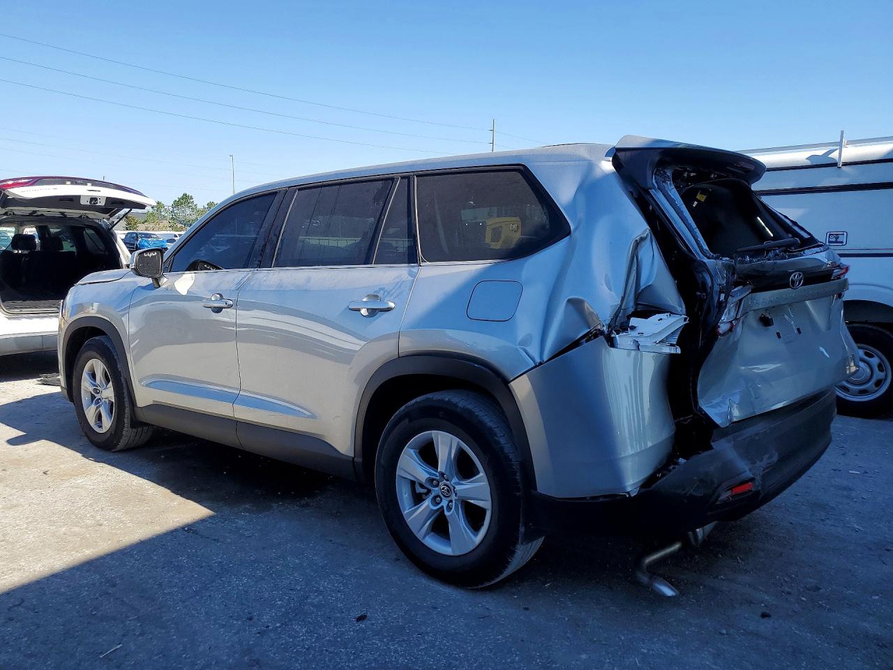 5TDAAAA56SS023249 · 2025 TOYOTA GRAND HIGHLANDER · 2/13