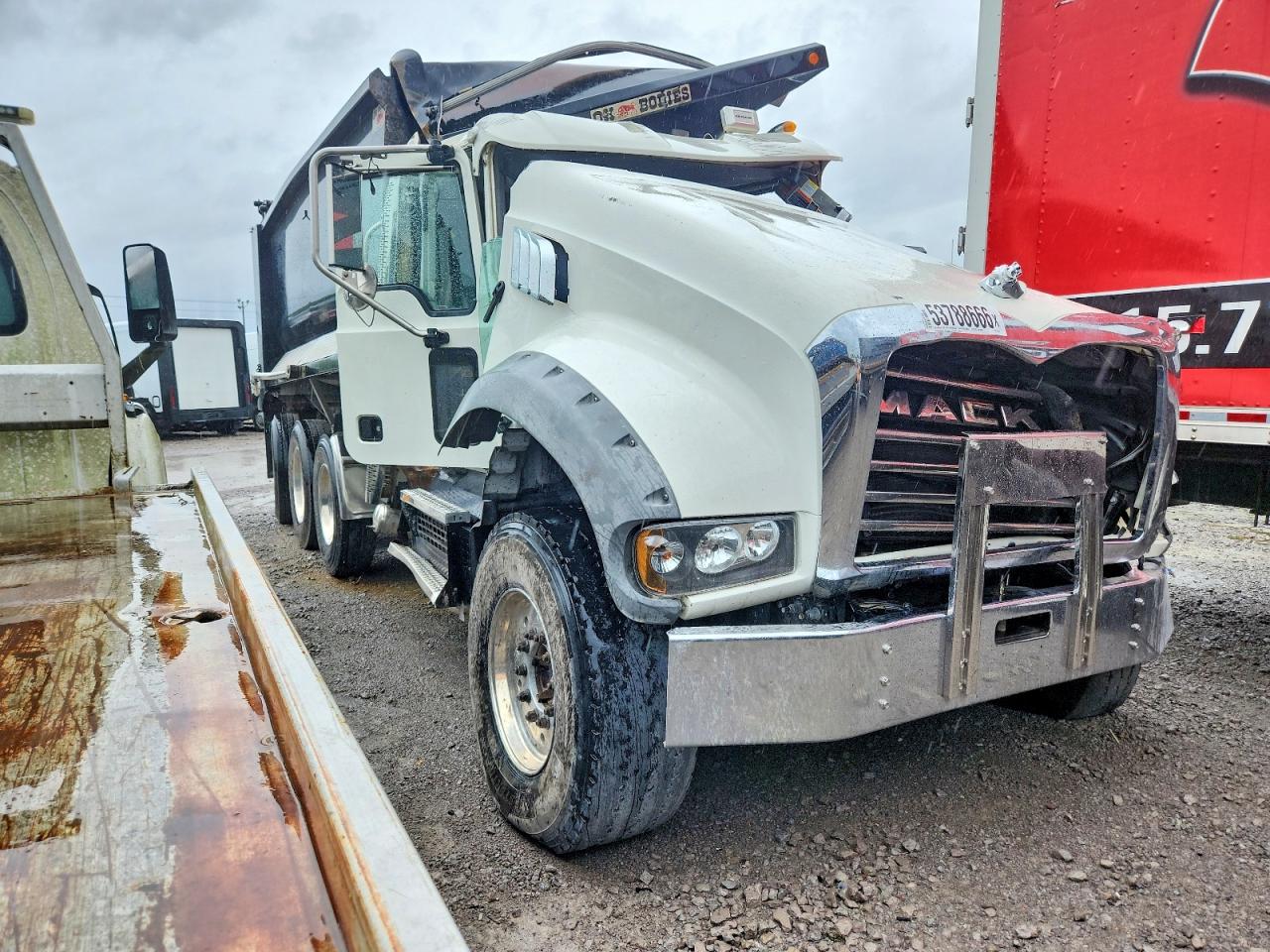 2020 MACK GRANITE