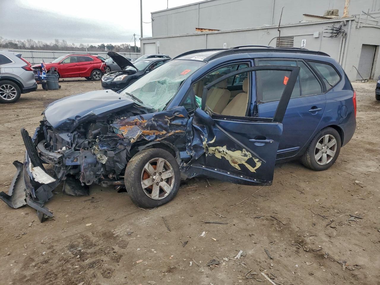 KNAFG526487156918 · 2008 KIA RONDO