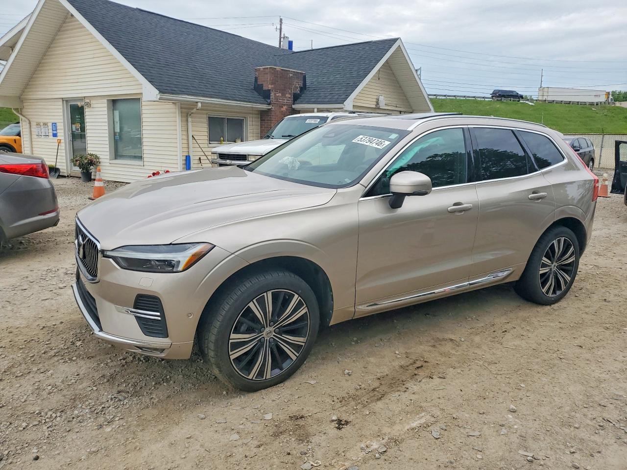 YV4L12RNXP1354176 · 2023 VOLVO XC60
