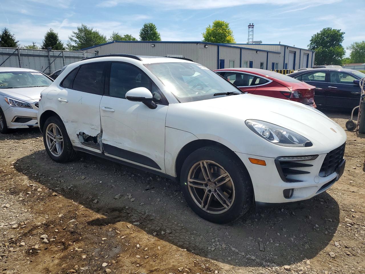 WP1AA2A53HLB04515 · 2017 PORSCHE MACAN · 4/13