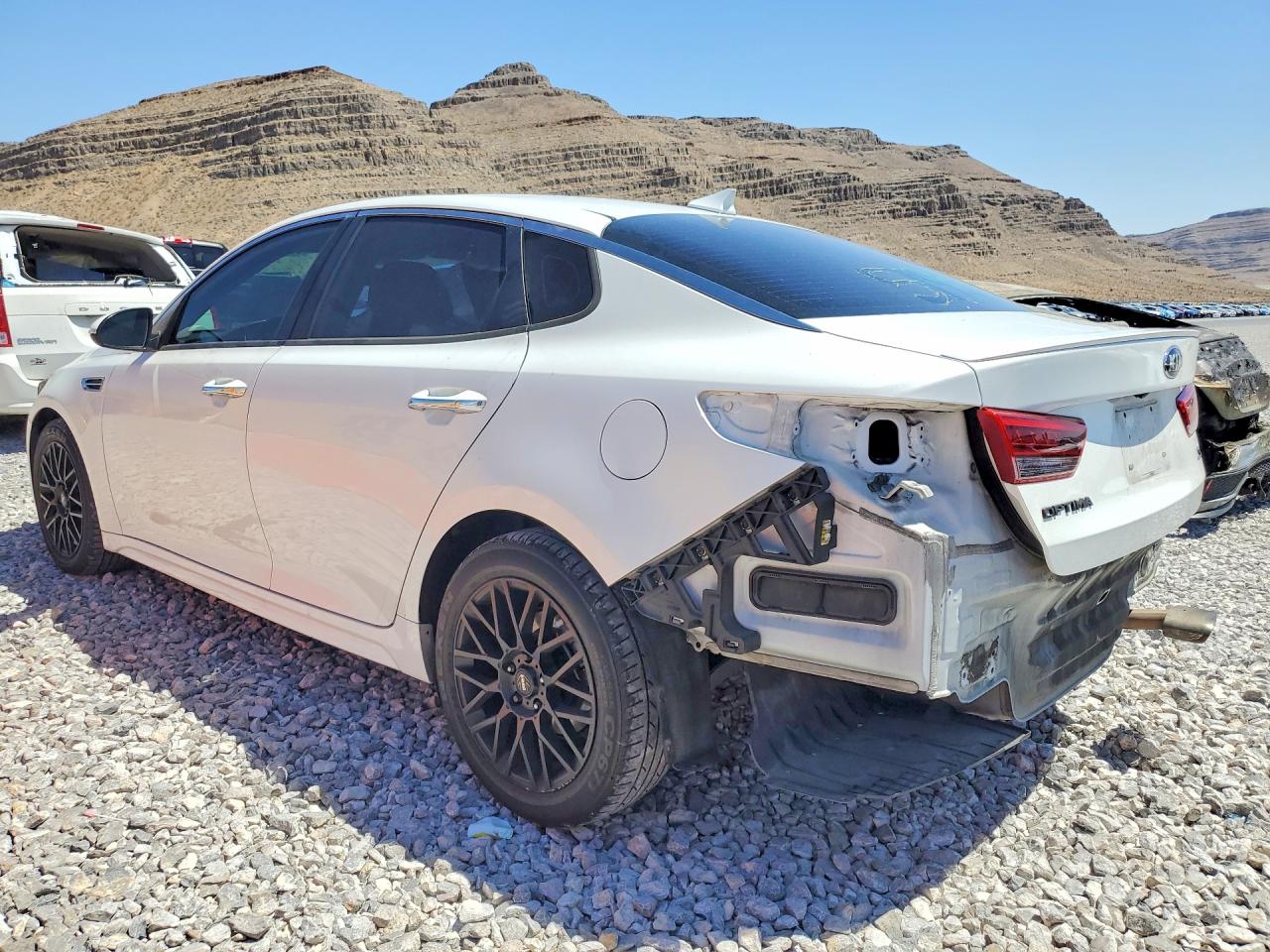 5XXGT4L34JG228554 · 2018 KIA OPTIMA · 2/13