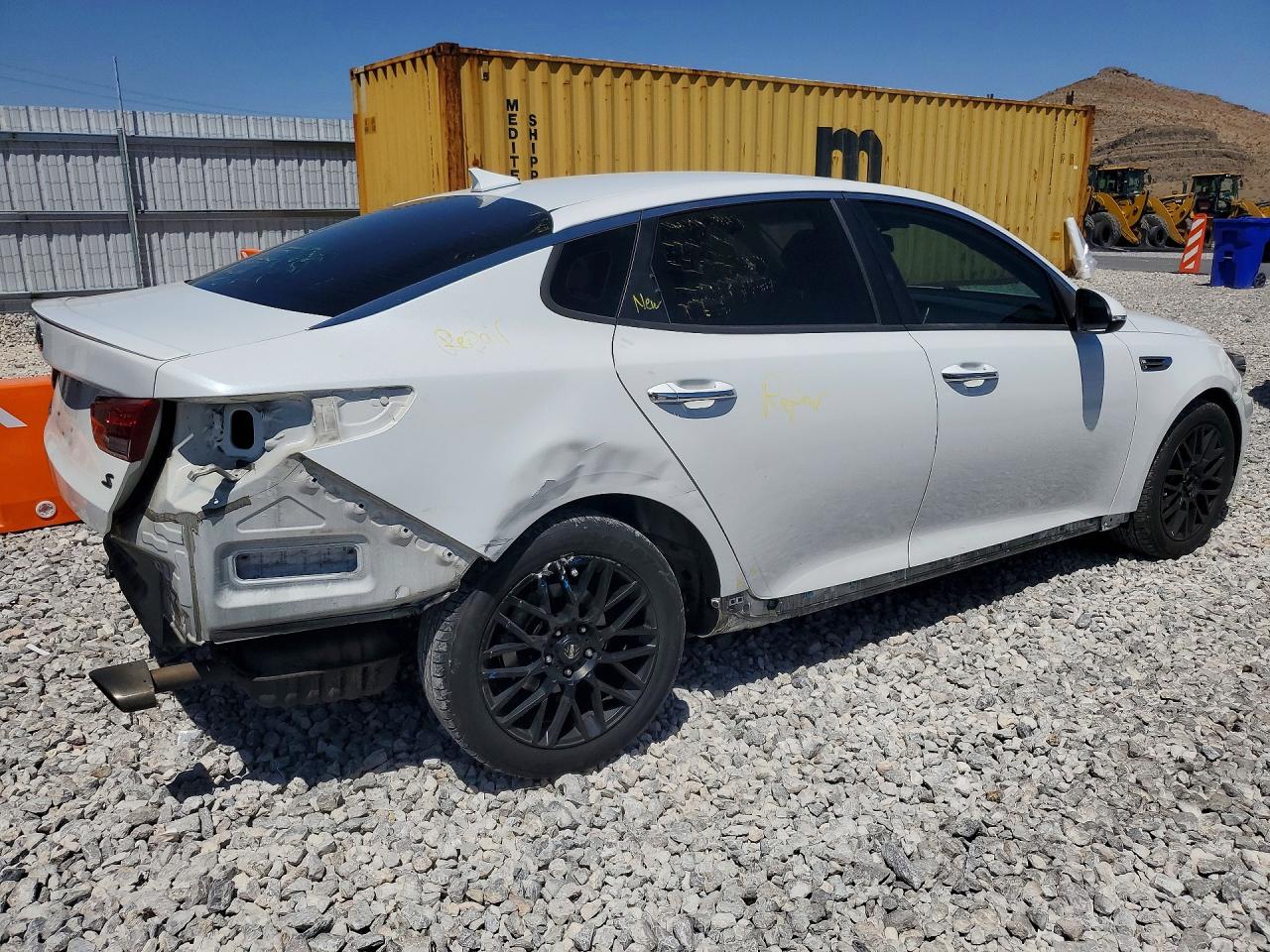 5XXGT4L34JG228554 · 2018 KIA OPTIMA · 3/13