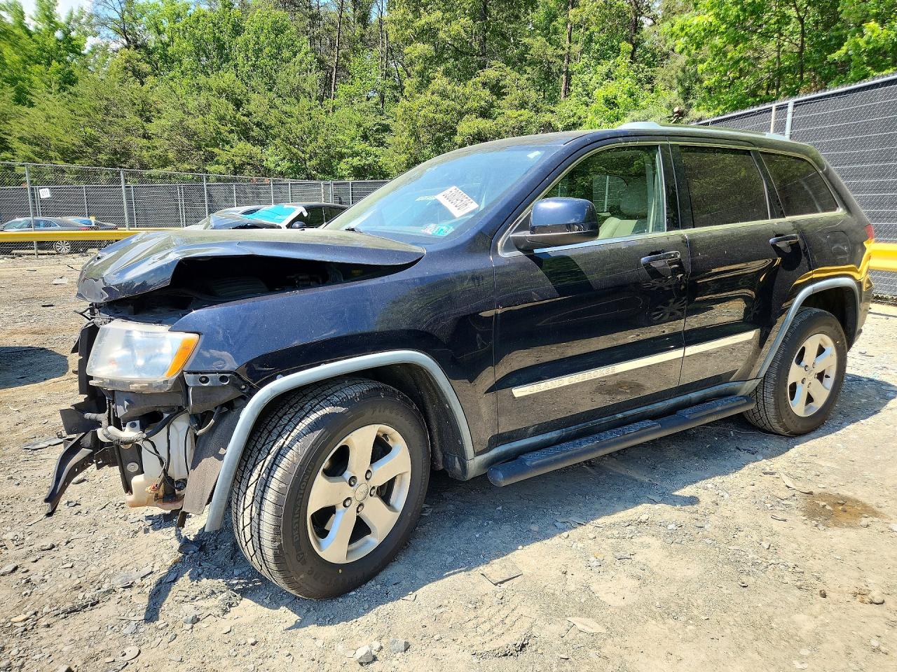 1J4RR4GG8BC642209 · 2011 JEEP GRAND CHEROKEE