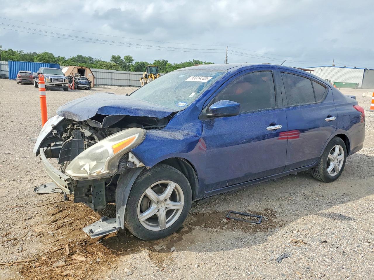 3N1CN7AP5KL854851 · 2019 NISSAN VERSA