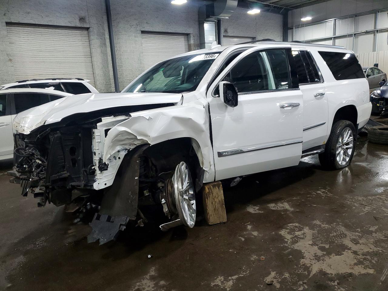 1GYS4HKJ3HR161266 · 2017 CADILLAC ESCALADE