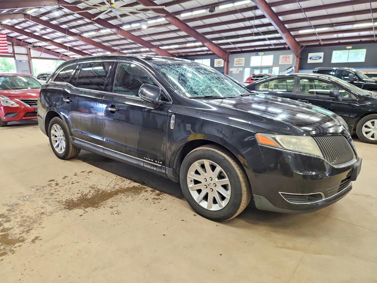 2LMHJ5NK7EBL55938 · 2014 LINCOLN MKT · 4/13