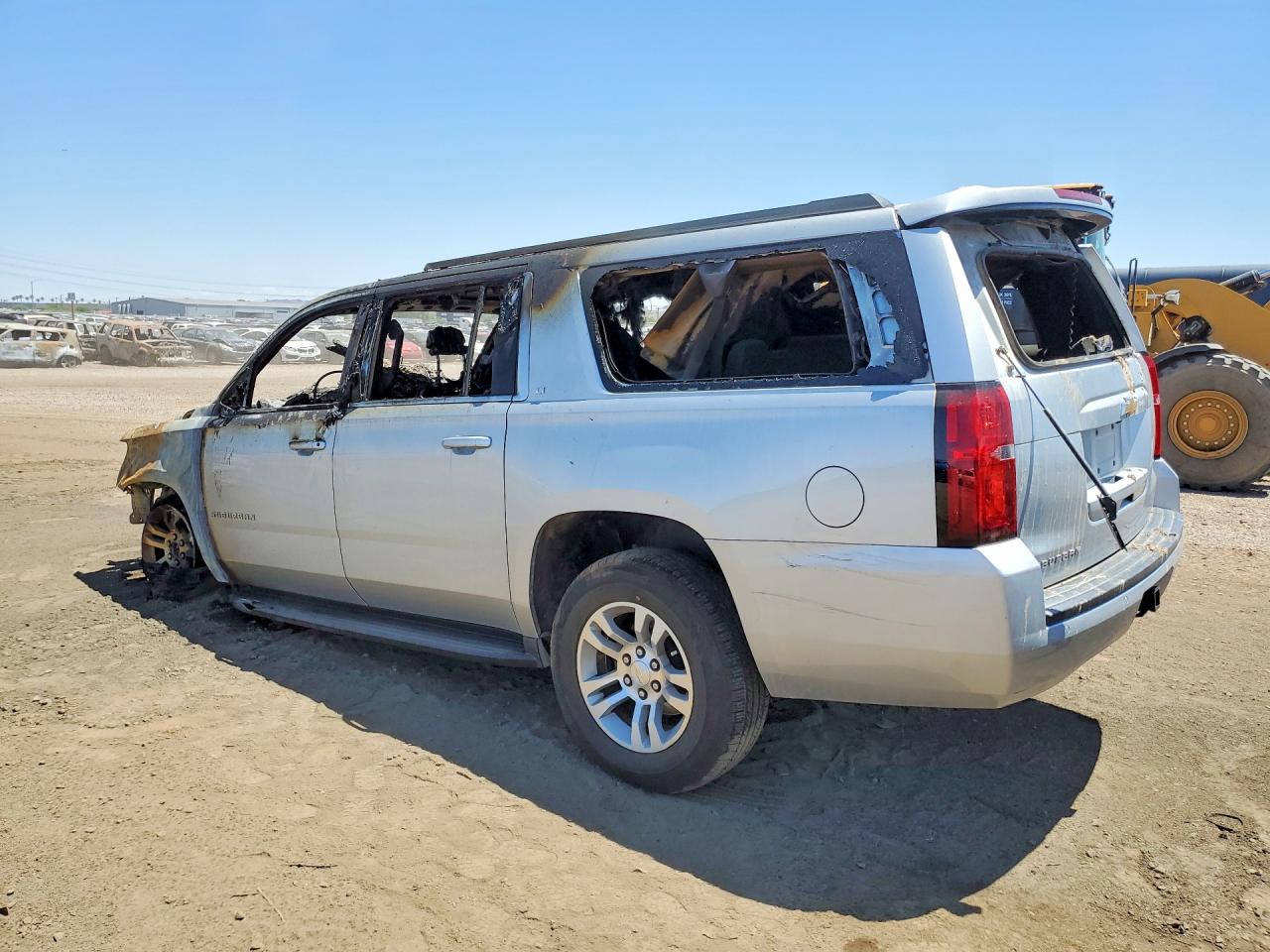 1GNSCHKC6HR406739 · 2017 CHEVROLET SUBURBAN · 2/13