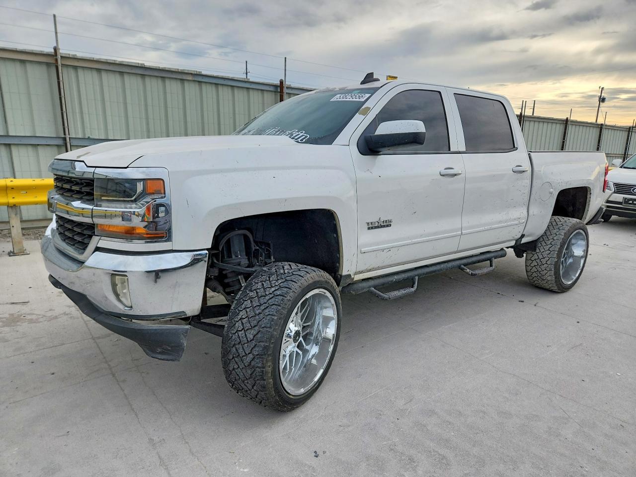 3GCPCRECXHG110445 · 2017 CHEVROLET SILVERADO