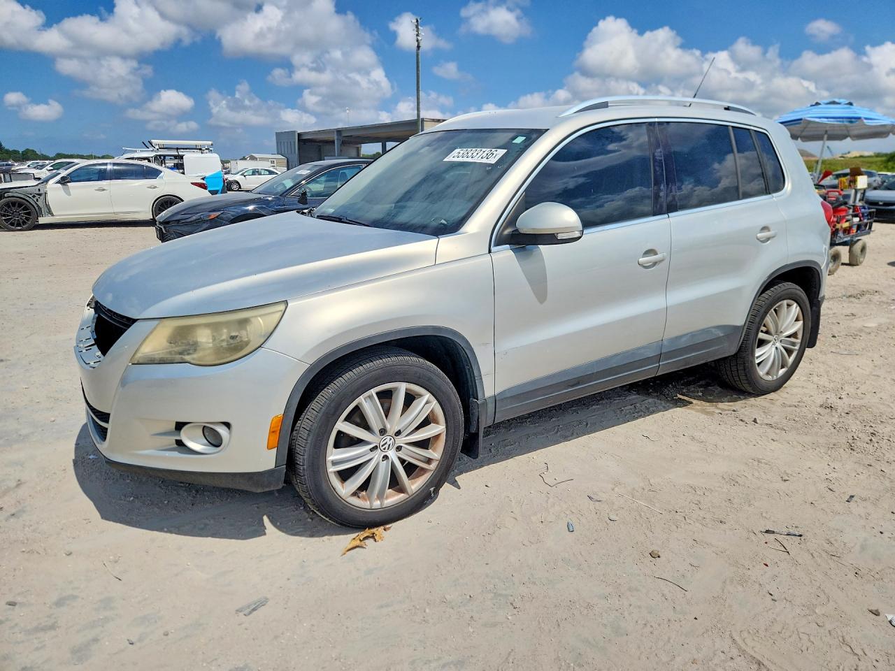 WVGAV7AX0AW520963 · 2010 VOLKSWAGEN TIGUAN