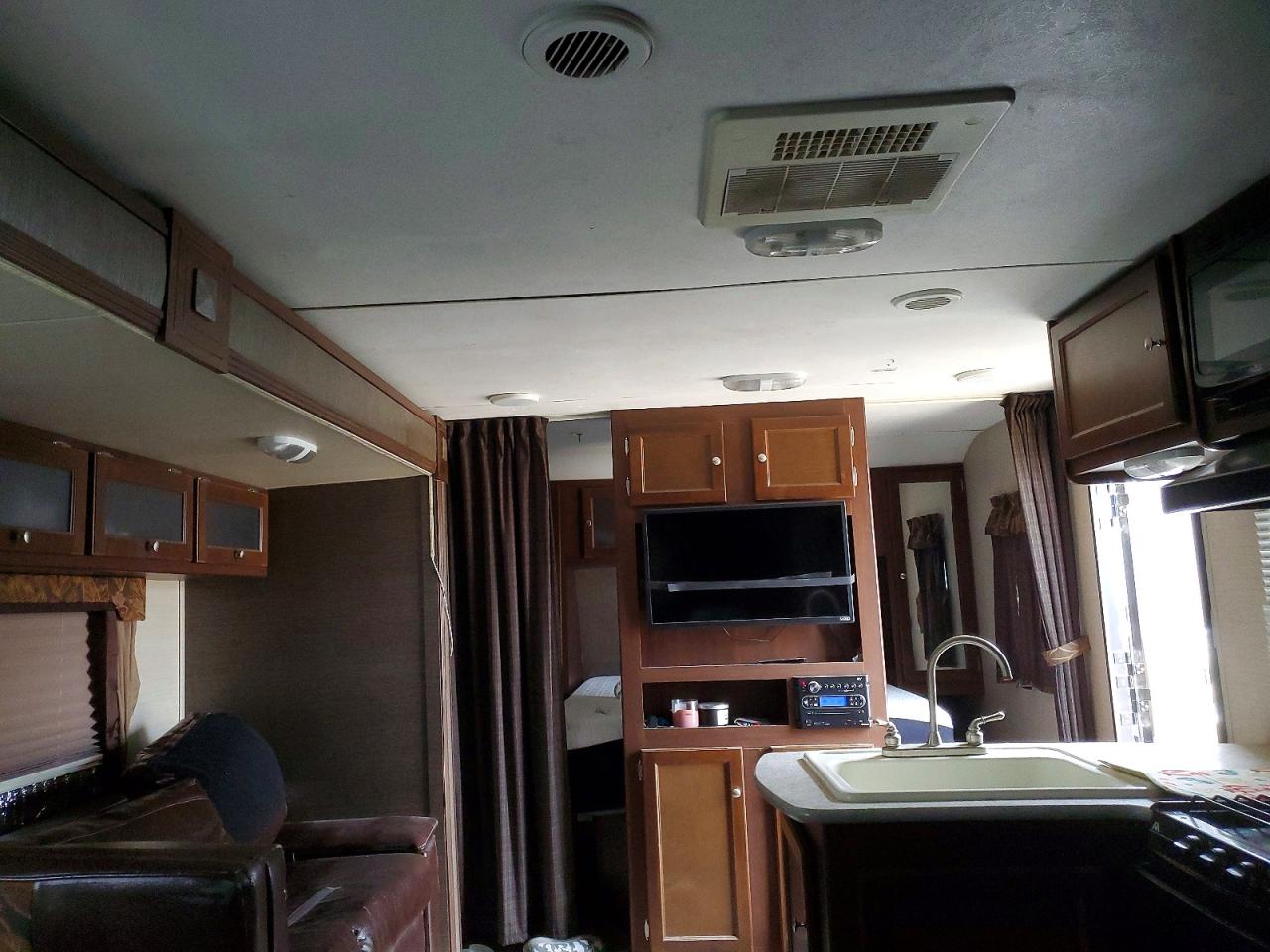 4YDT27226GX420827 · 2016 KYRV TRAILER · 5/10