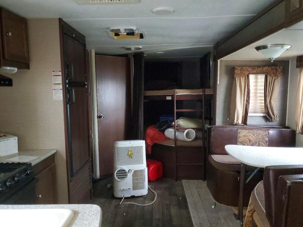 4YDT27226GX420827 · 2016 KYRV TRAILER · 6/10