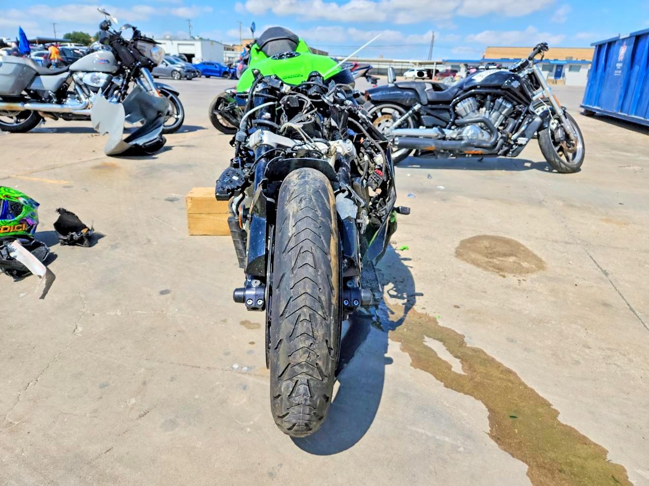 JKBZXVE11LA004743 · 2020 KAWASAKI ZX1002 · 2/10