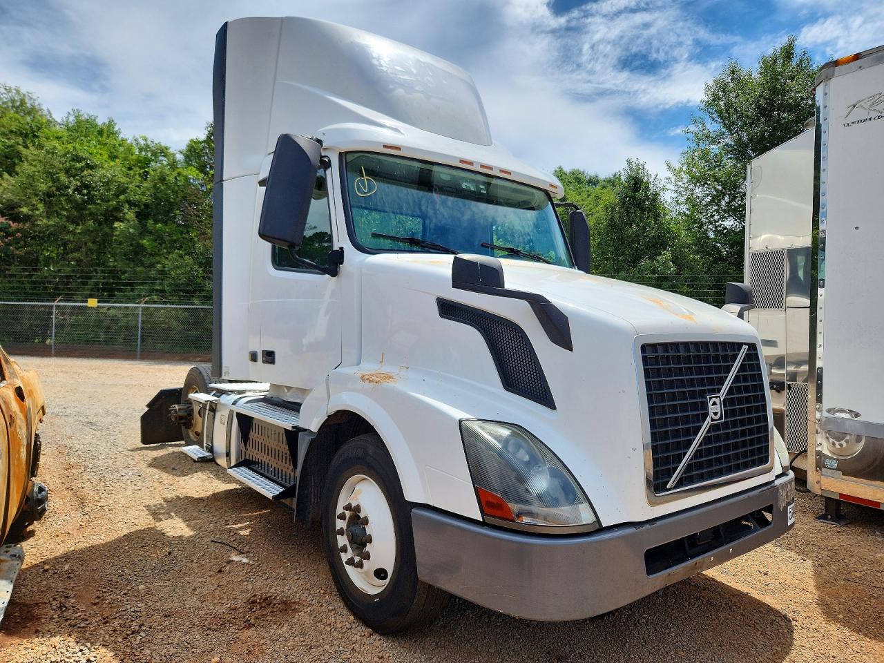 4V4N39TG9HN988098 · 2017 VOLVO VNL
