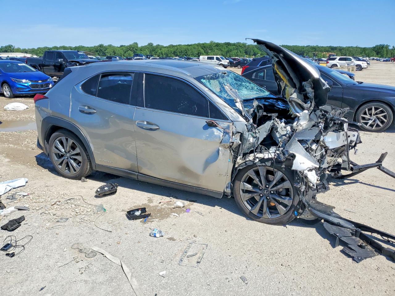 JTHR9JBH2L2033644 · 2020 LEXUS UX · 4/14