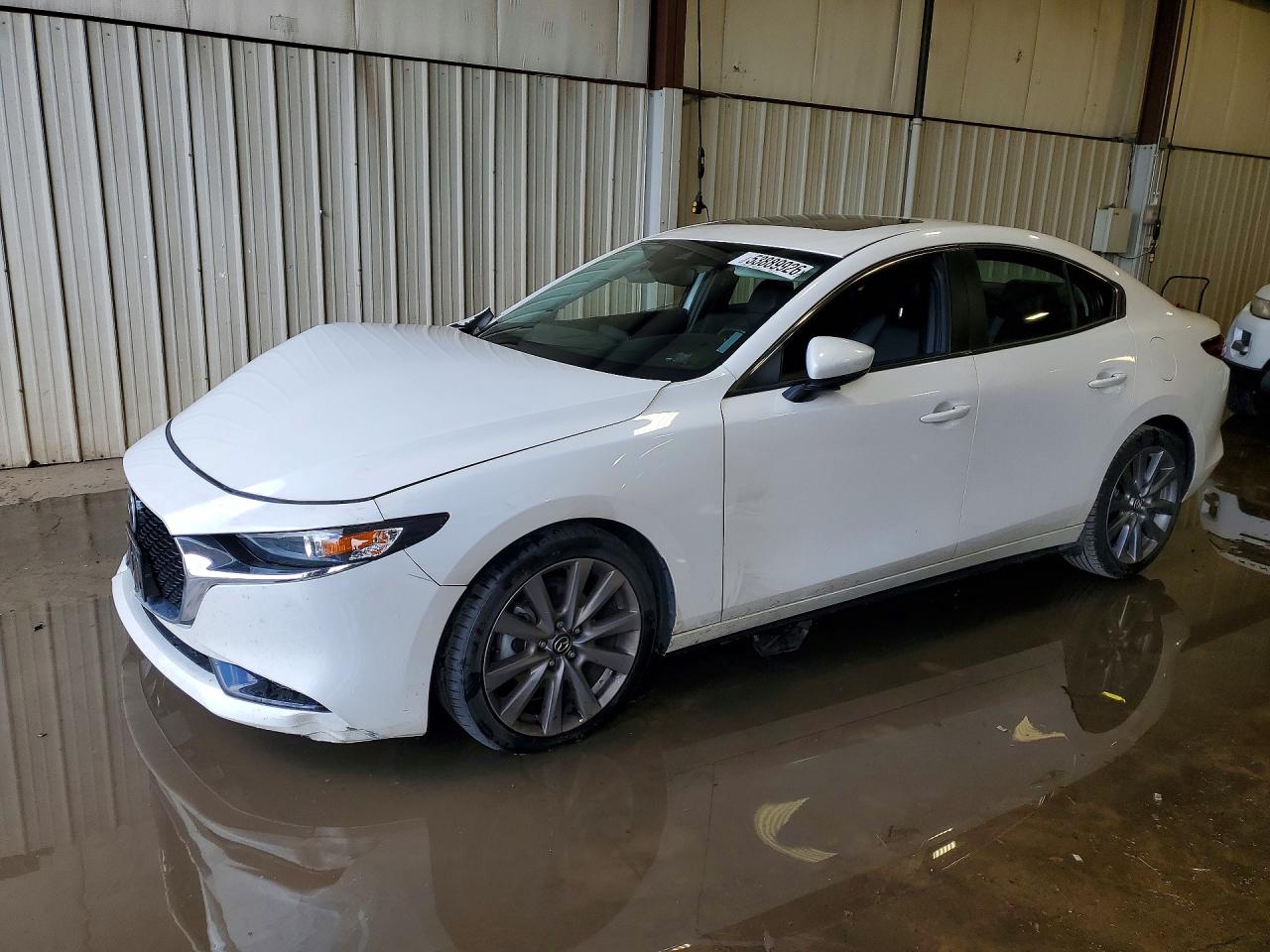 JM1BPBCLXM1306192 · 2021 MAZDA 3