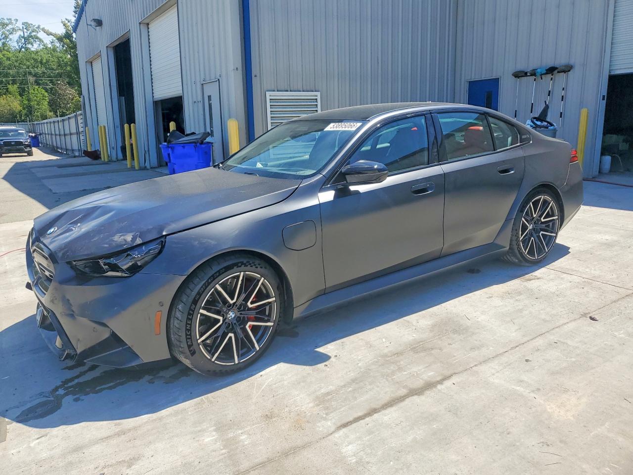 WBS83FK08TCX42023 · 2026 BMW M5