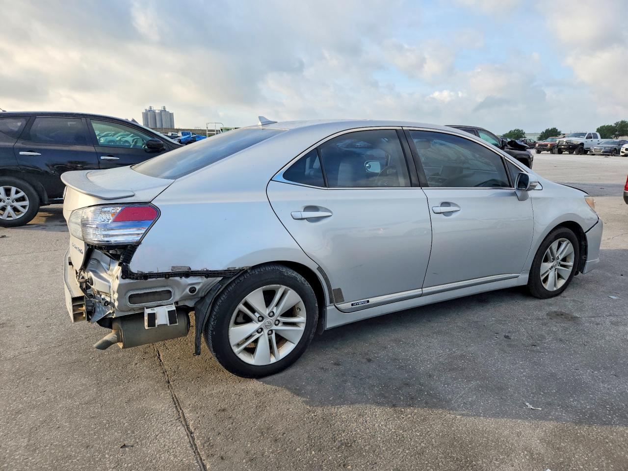 JTHBB1BA8B2043859 · 2011 LEXUS HS · 3/12