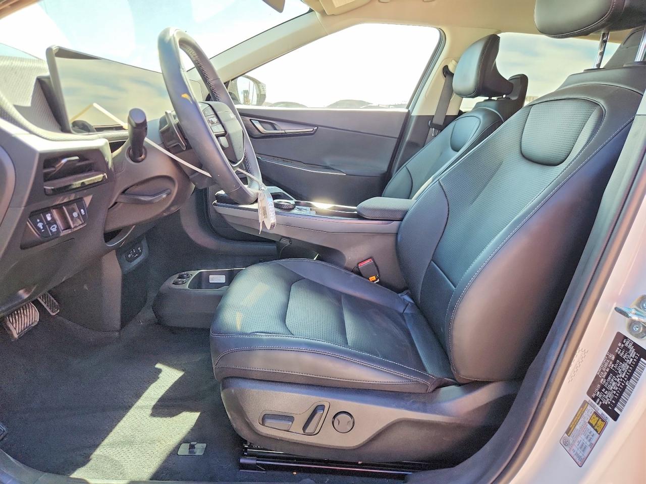 5XYC34JA0SG010902 · 2025 KIA EV6 · 7/14