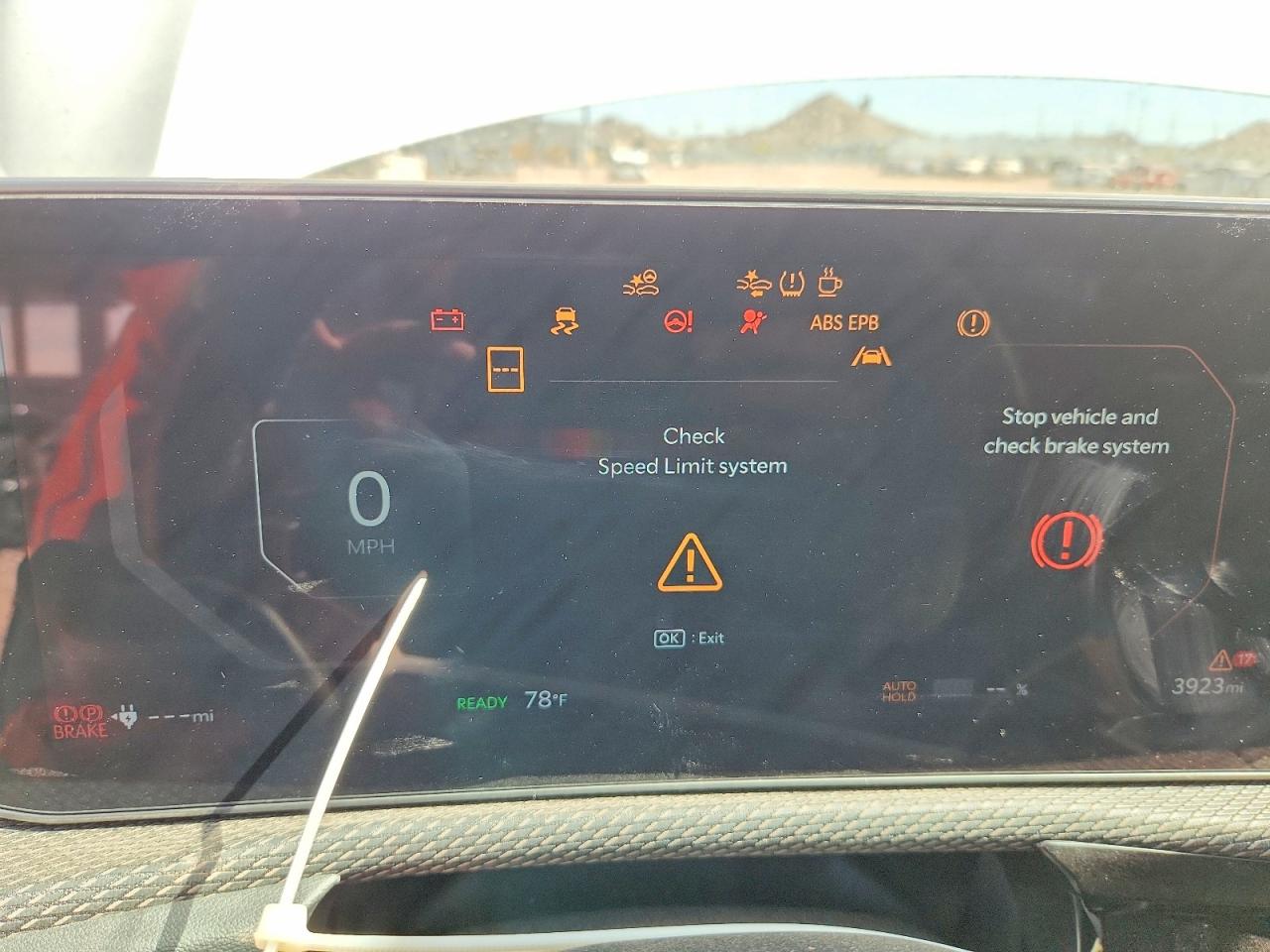 5XYC34JA0SG010902 · 2025 KIA EV6 · 9/14