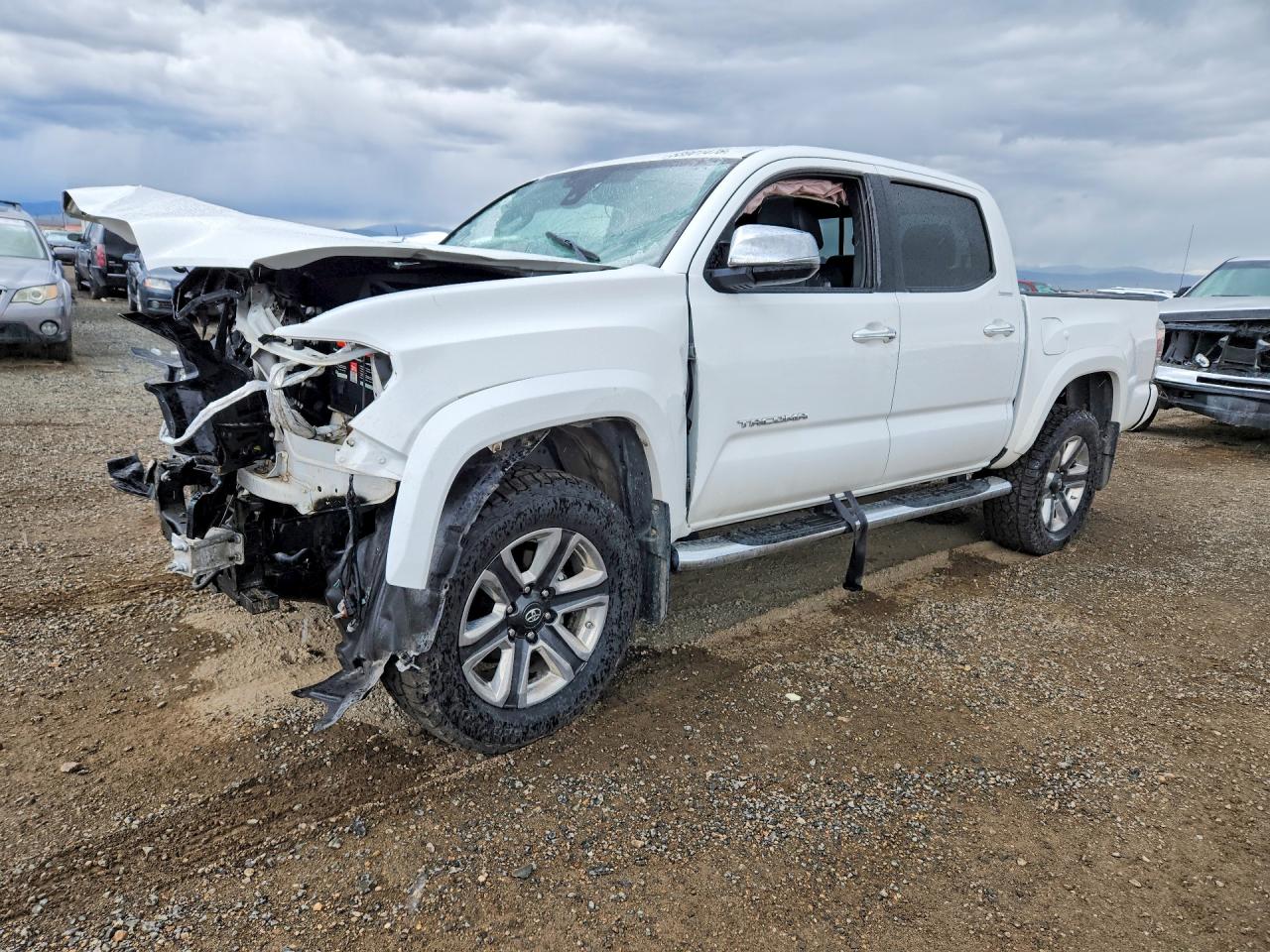 5TFGZ5AN4JX131453 · 2018 TOYOTA TACOMA