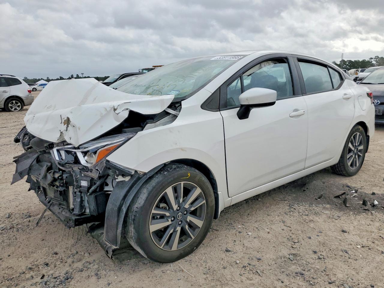 3N1CN8EV5NL848132 · 2022 NISSAN VERSA