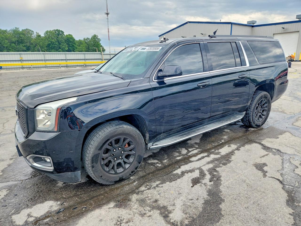1GKS2FKC1GR274752 · 2016 GMC YUKON XL