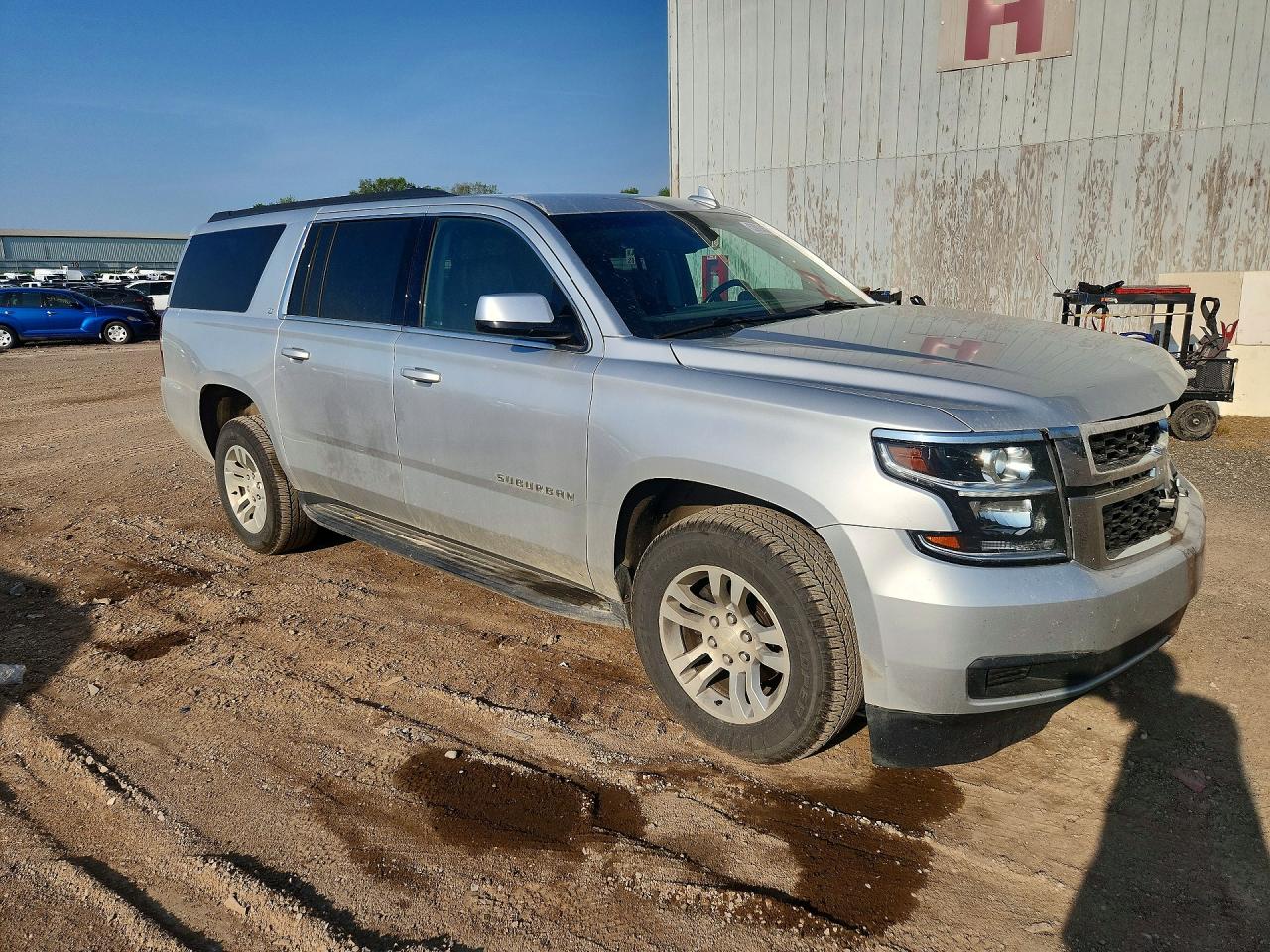 1GNSKHKC3KR400195 · 2019 CHEVROLET SUBURBAN · 4/13