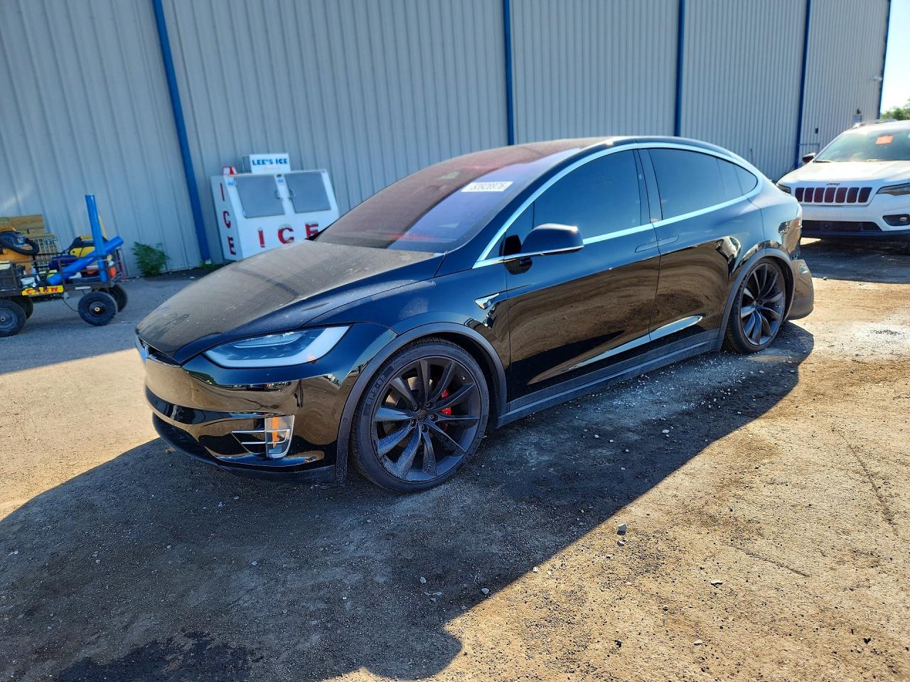5YJXCBE46JF140893 · 2018 TESLA MODEL X