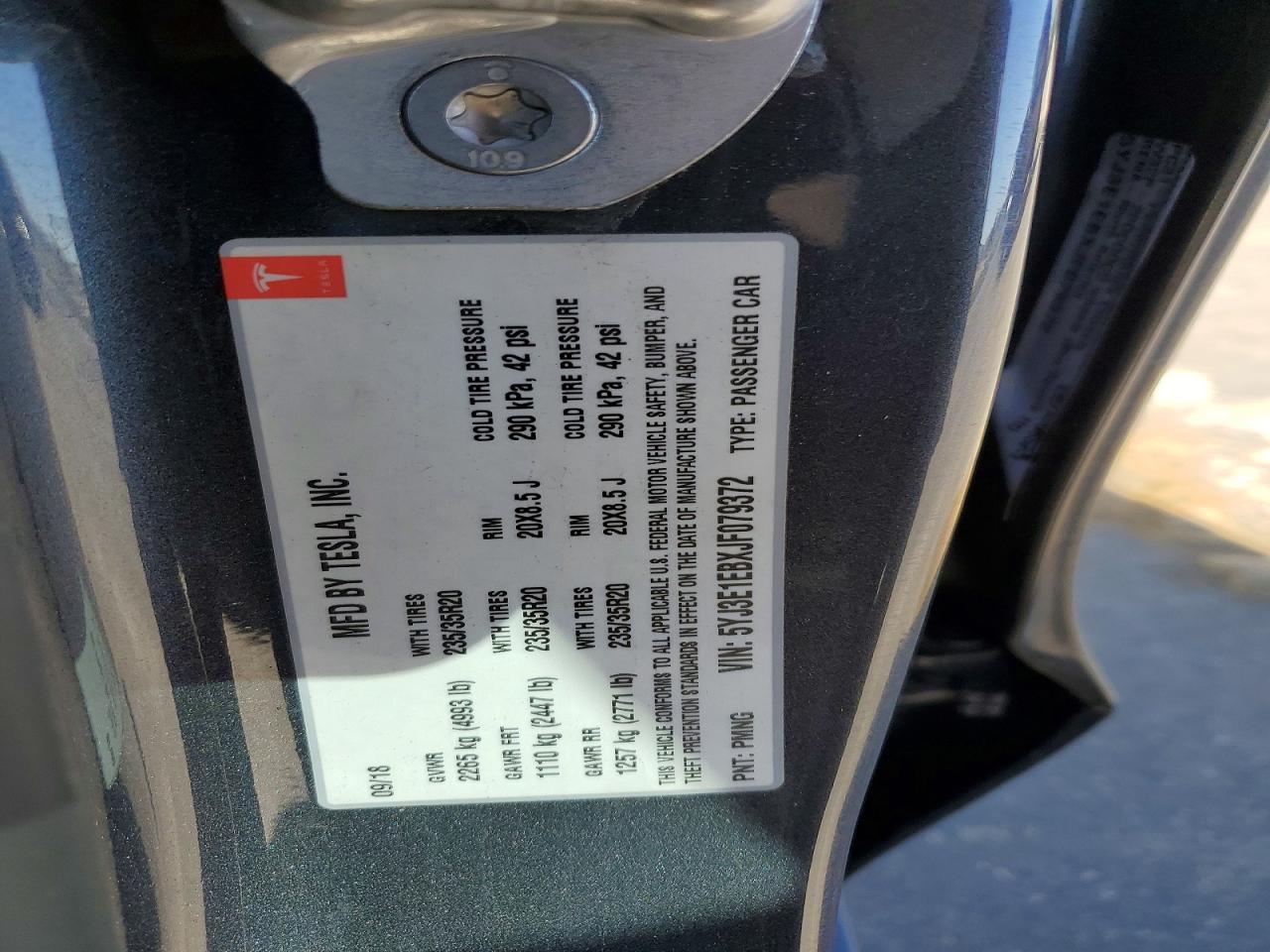 5YJ3E1EBXJF079372 · 2018 TESLA MODEL 3 · 12/12