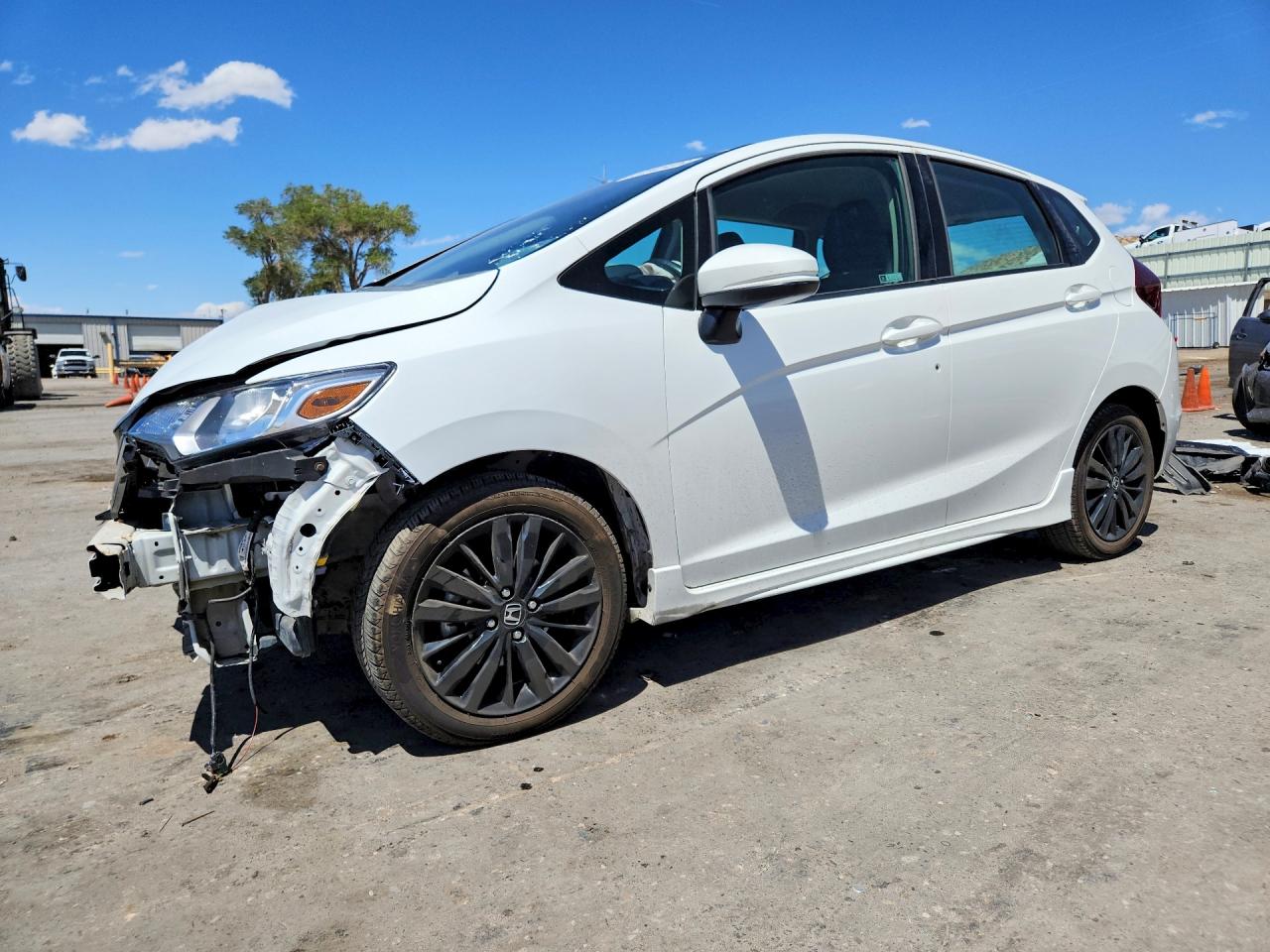 3HGGK5H75JM729215 · 2018 HONDA FIT