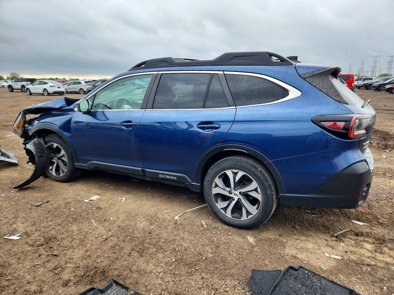 4S4BTGNDXN3245927 · 2022 SUBARU OUTBACK · 2/13
