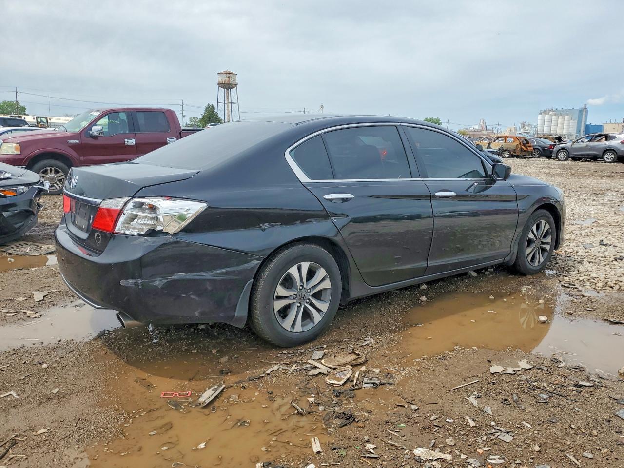1HGCR2F35FA164980 · 2015 HONDA ACCORD · 3/12