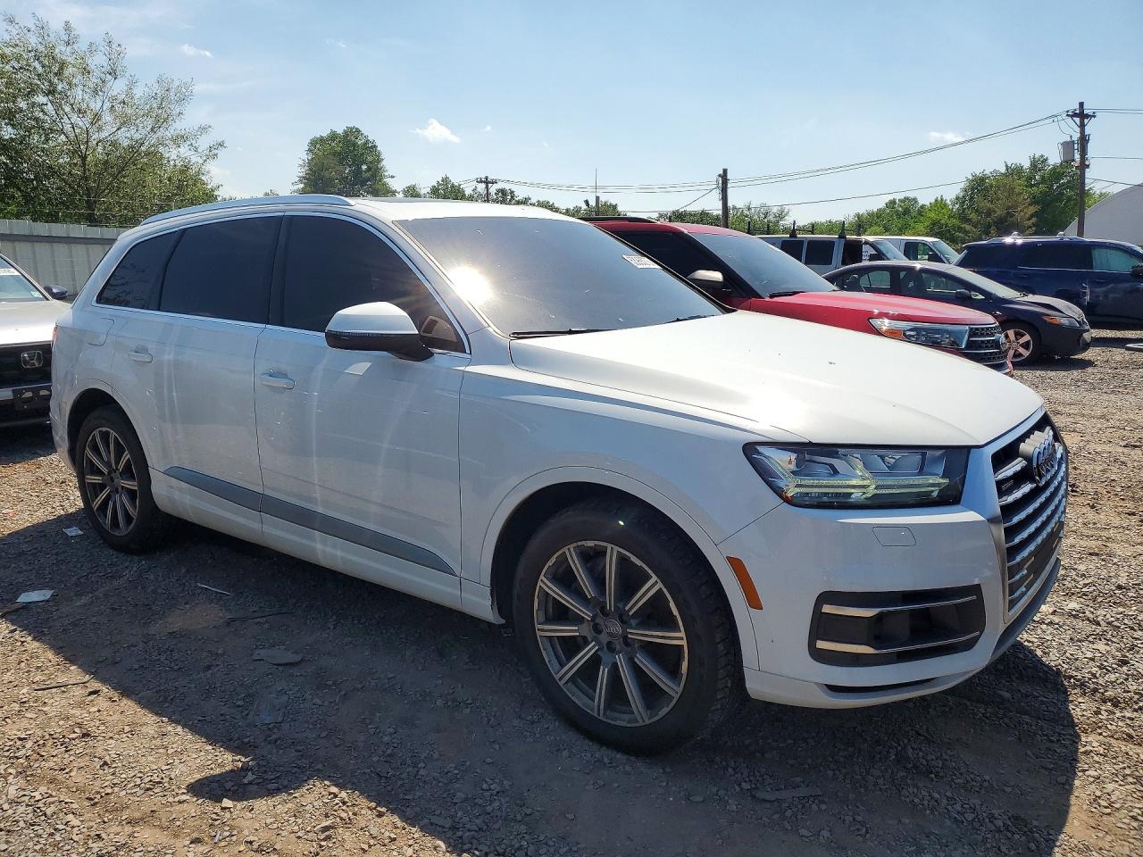 WA1VAAF71JD013597 · 2018 AUDI Q7 · 4/13