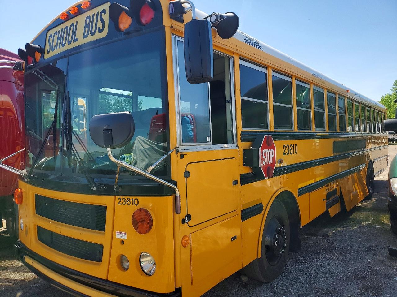 1T88T9E2XD1162063 · 2013 THOMAS SAF-T-LINER EFX · 2/10