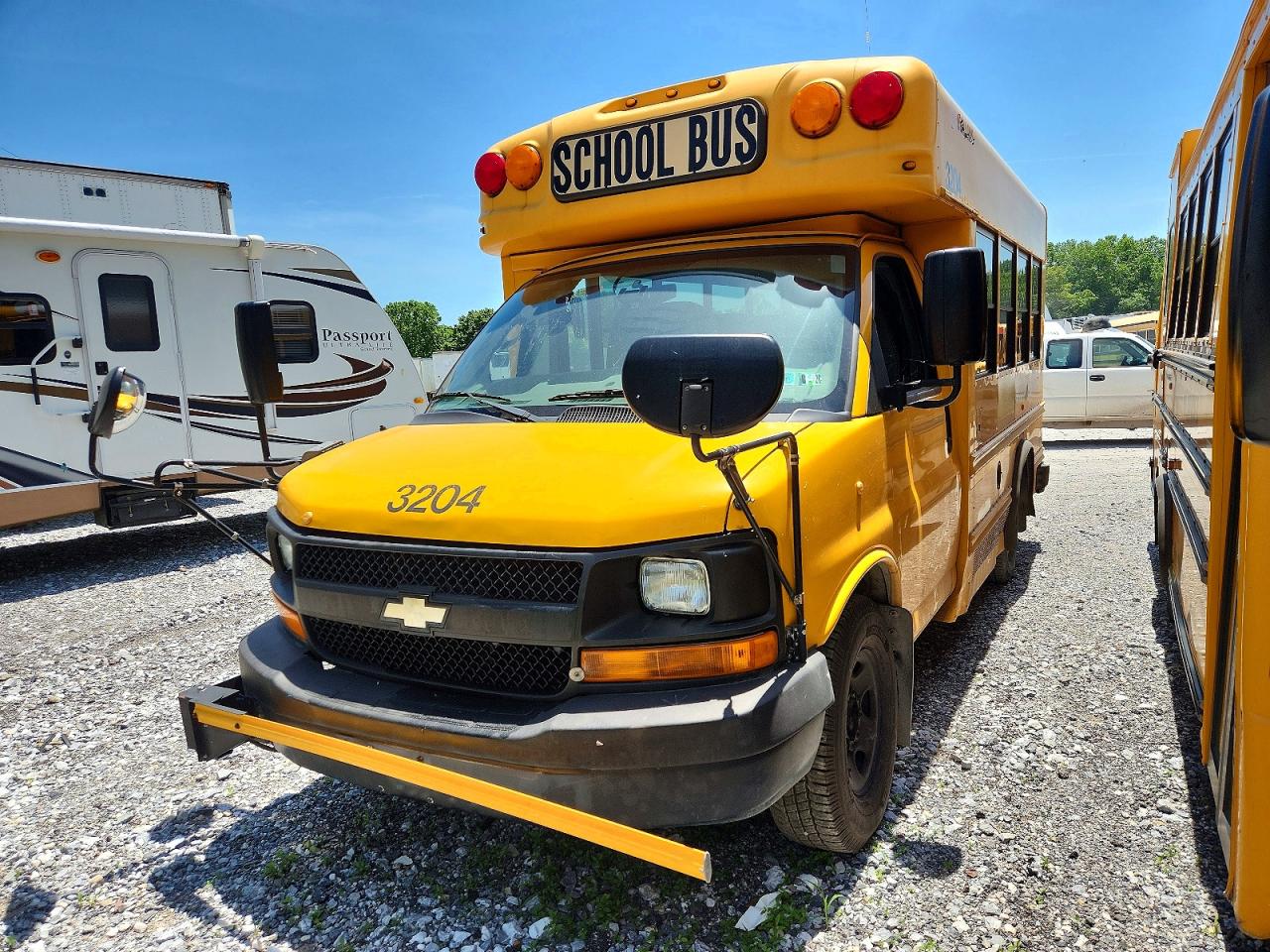 1GB0G2BA9B1108373 · 2011 CHEVROLET EXPRESS G3500 · 2/10